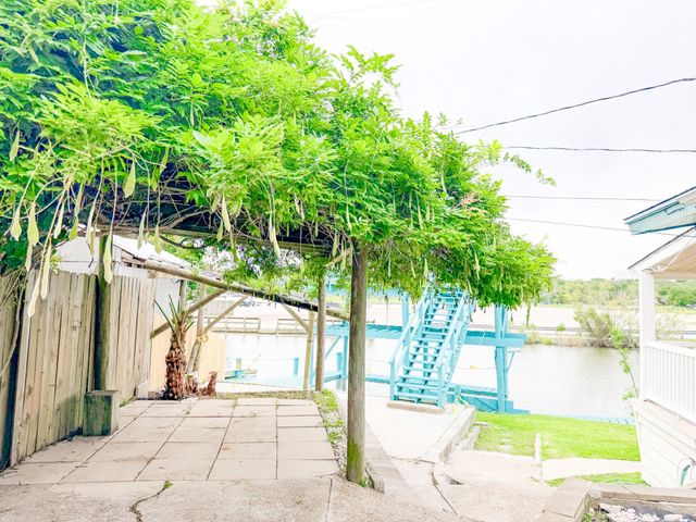 27 Marlin Lane, Baytown, TX 77520