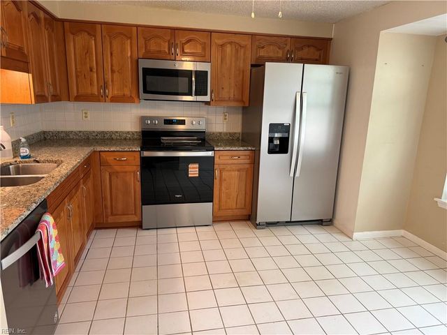 2103 Pier Point PL, Virginia Beach, VA 23455