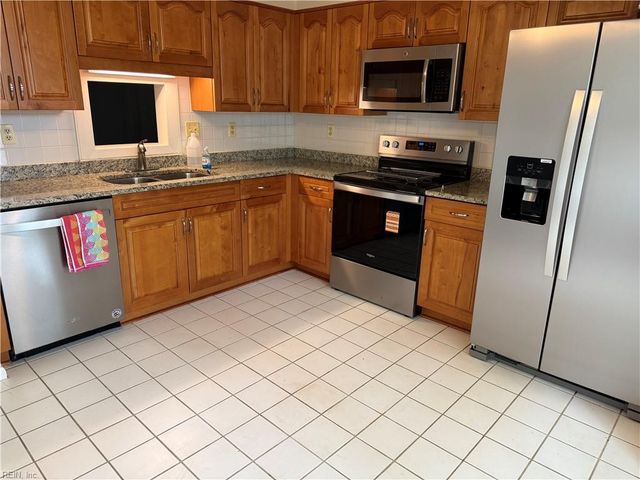 2103 Pier Point PL, Virginia Beach, VA 23455
