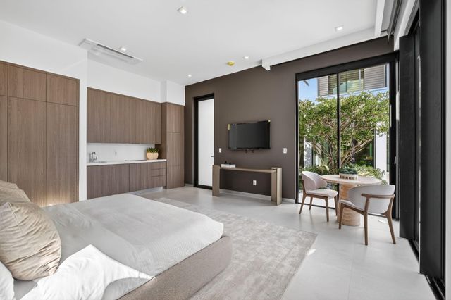 4312 NE 23 Avenue, Fort Lauderdale, FL 33308