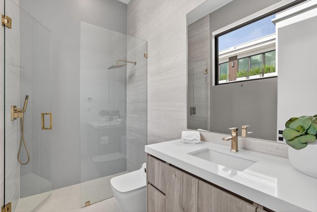 4312 NE 23 Avenue, Fort Lauderdale, FL 33308