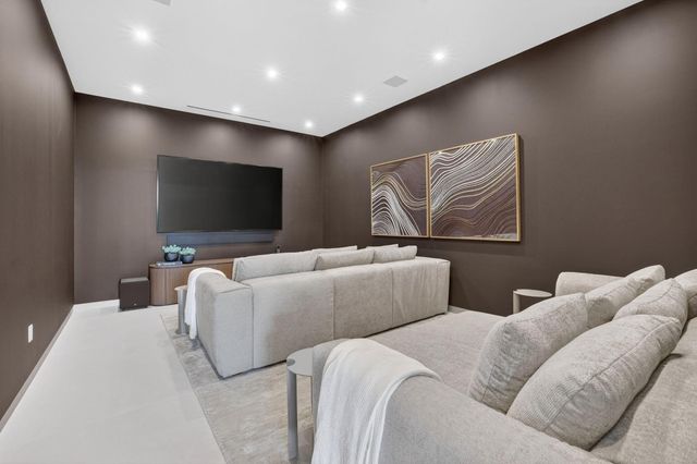 4312 NE 23 Avenue, Fort Lauderdale, FL 33308