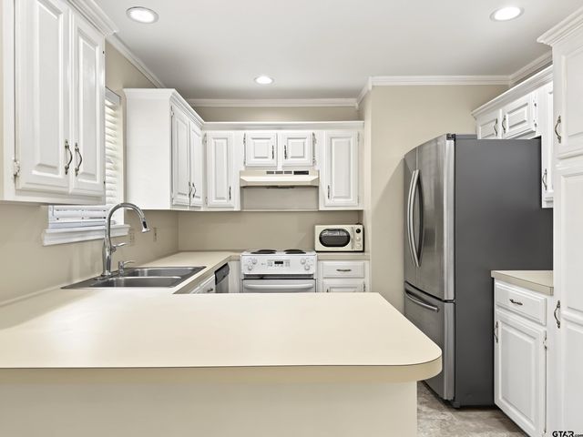 2100 Pinkerton Dr, Tyler, TX 75701