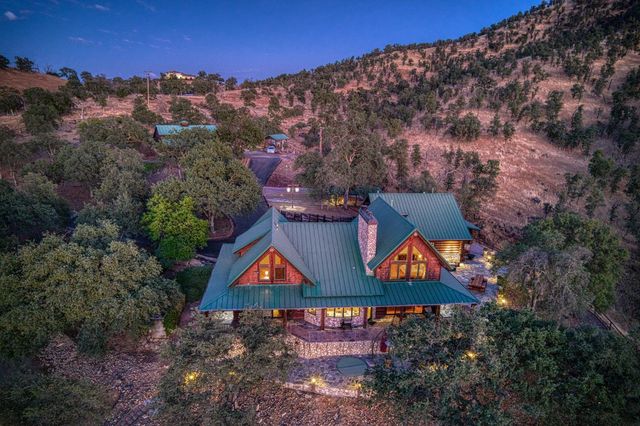 12755 Rusty Spur Lane, Clovis, CA 93619