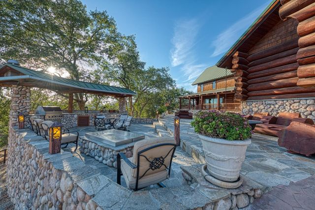 12755 Rusty Spur Lane, Clovis, CA 93619