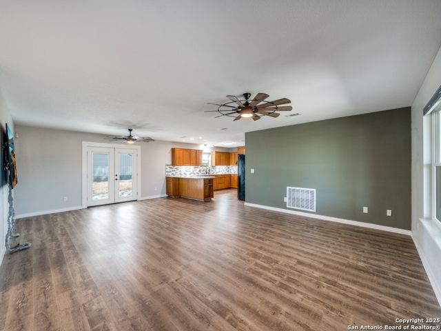 433 W klein, New Braunfels, TX 78130