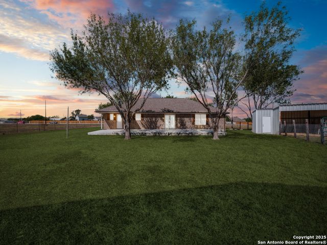 433 W klein, New Braunfels, TX 78130