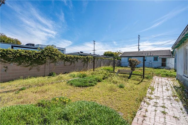 2235 Canyon, Costa Mesa, CA 92627