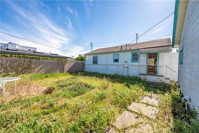 2235 Canyon, Costa Mesa, CA 92627