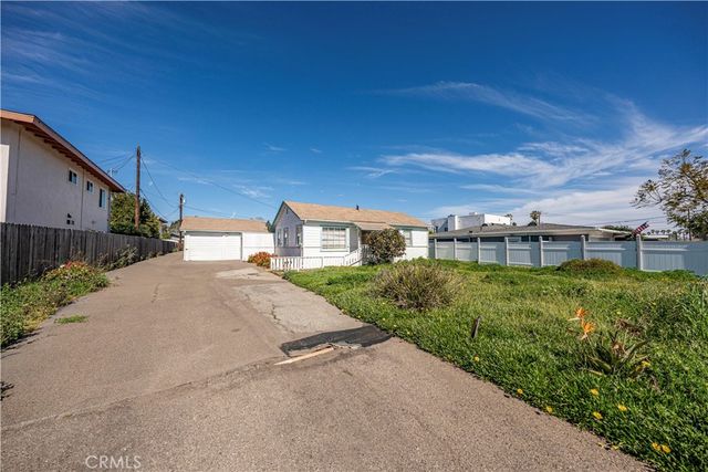 2235 Canyon, Costa Mesa, CA 92627