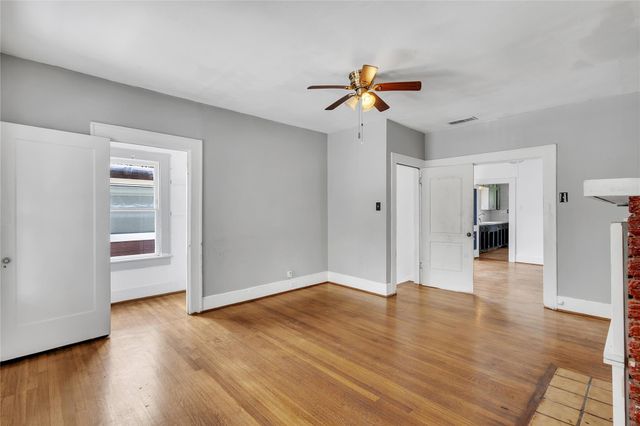 1640 W Alabama Street, Houston, TX 77006