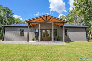 677 West Lacon Road, Falkville, AL 35622