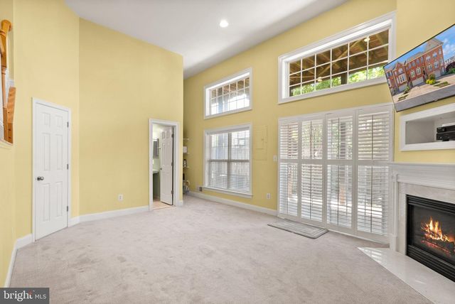 610 BATTERY TER NE, Leesburg, VA 20176