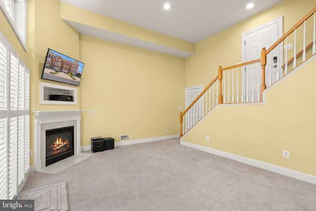 610 BATTERY TER NE, Leesburg, VA 20176