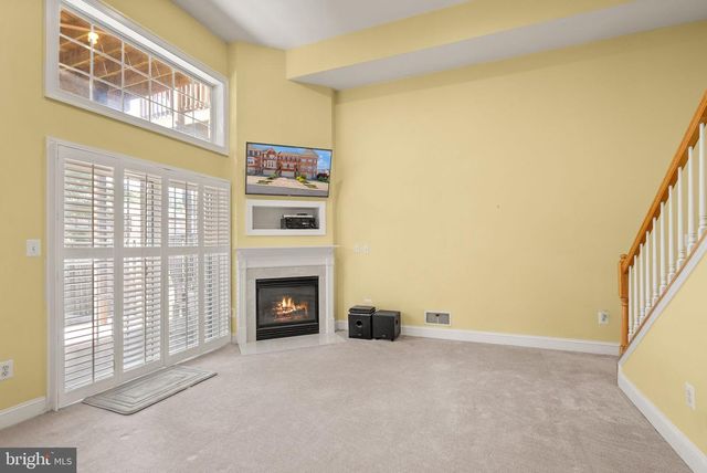 610 BATTERY TER NE, Leesburg, VA 20176