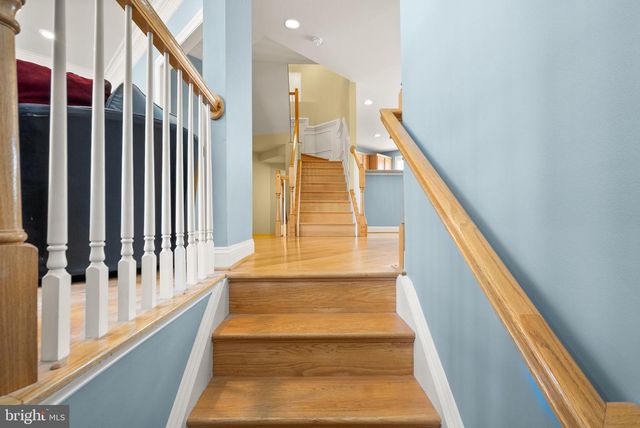610 BATTERY TER NE, Leesburg, VA 20176