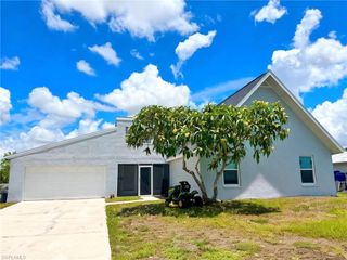 429 SW 44th ST, Cape Coral, FL 33914