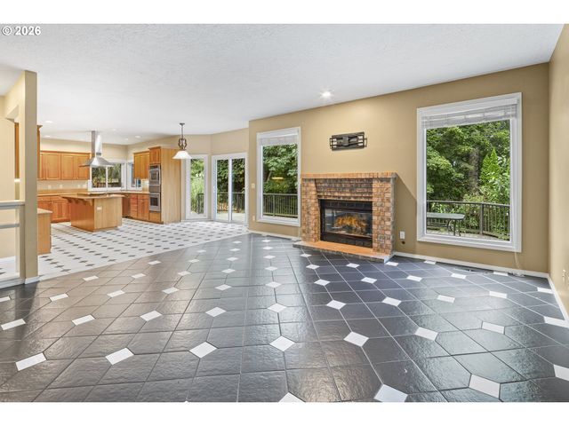 26 GROUSE Ter, Lake Oswego, OR 97035