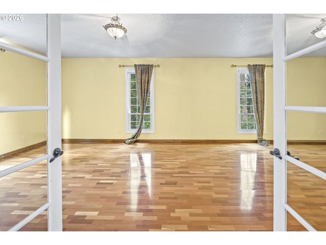 26 GROUSE Ter, Lake Oswego, OR 97035