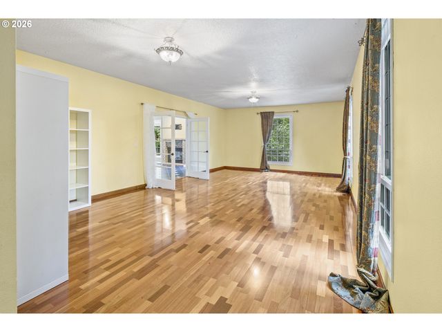 26 GROUSE Ter, Lake Oswego, OR 97035