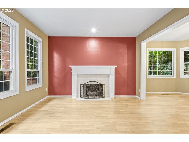 26 GROUSE Ter, Lake Oswego, OR 97035