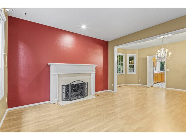 26 GROUSE Ter, Lake Oswego, OR 97035