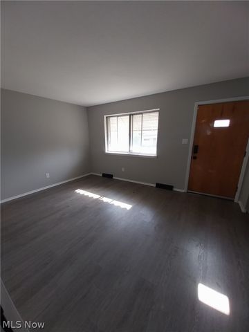 4436 E 158th Street, Cleveland, OH 44128