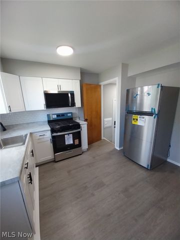 4436 E 158th Street, Cleveland, OH 44128