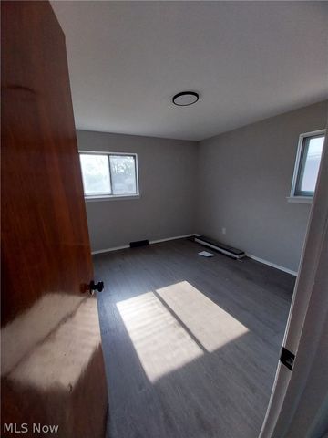 4436 E 158th Street, Cleveland, OH 44128