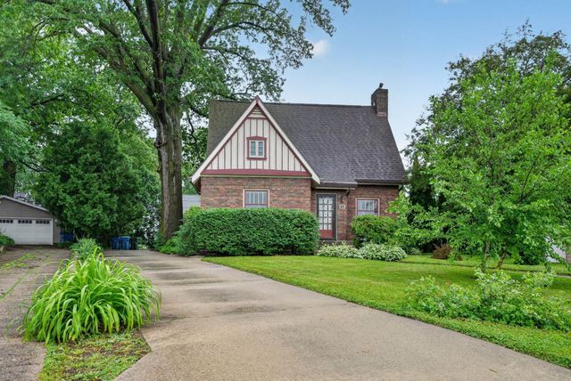 250 Kenilworth Road, Waterloo, IA 50701