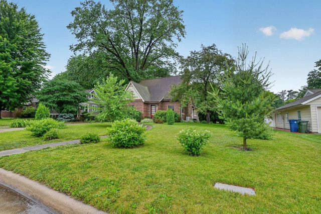 250 Kenilworth Road, Waterloo, IA 50701