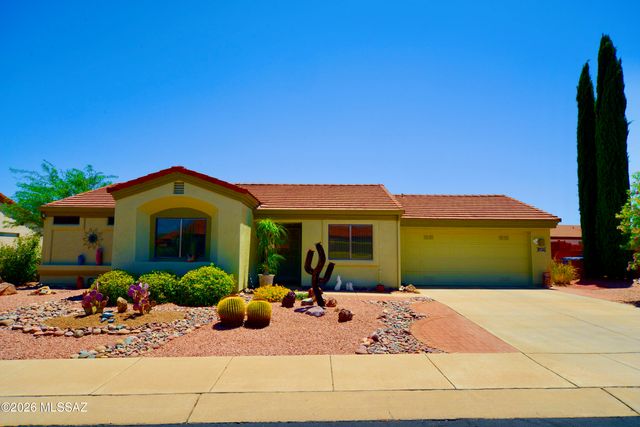 1477 W Prestwick Drive, Green Valley, AZ 85622