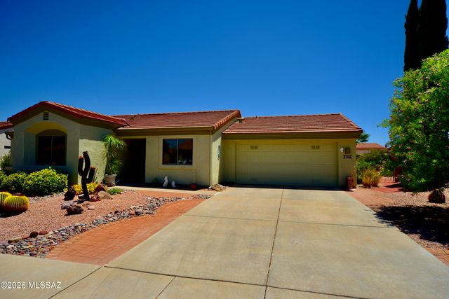 1477 W Prestwick Drive, Green Valley, AZ 85622