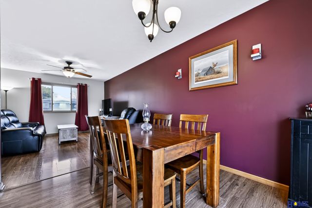 5324 W St Paul Avenue, Lincoln, NE 68524