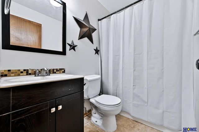 5324 W St Paul Avenue, Lincoln, NE 68524