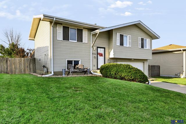 5324 W St Paul Avenue, Lincoln, NE 68524