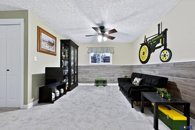 5324 W St Paul Avenue, Lincoln, NE 68524