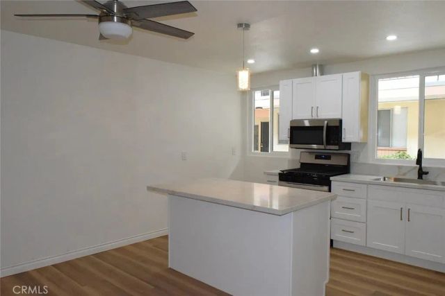 1148 W Civic Center 12, Santa Ana, CA 92703