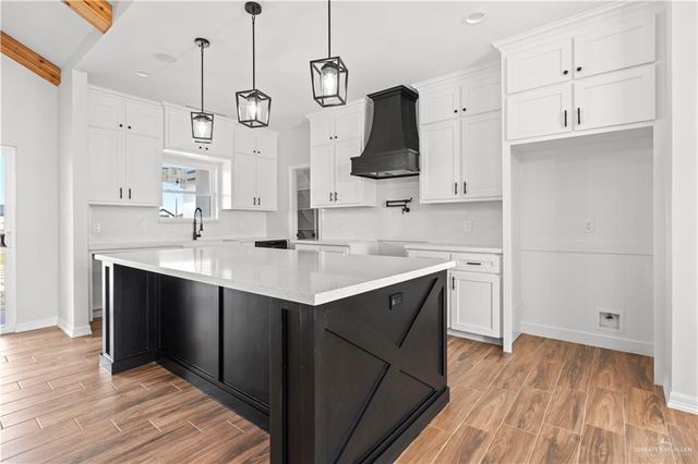 2802 Stone Oak Drive, Weslaco, TX 78599