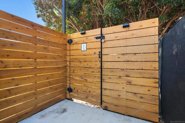 1020 24 15Th St, San Diego, CA 92154