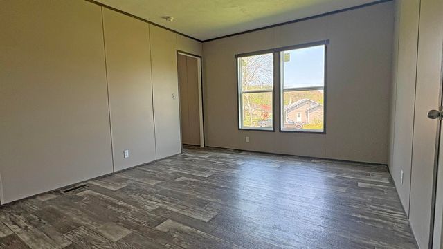 22 Cowbell Avenue, Williamsburg, KY 40769