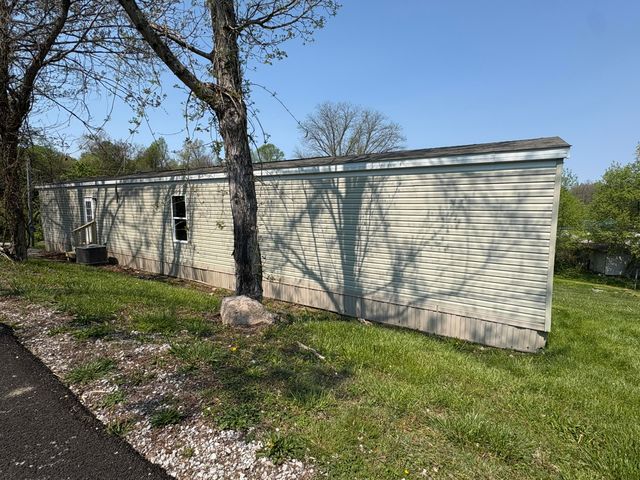 22 Cowbell Avenue, Williamsburg, KY 40769