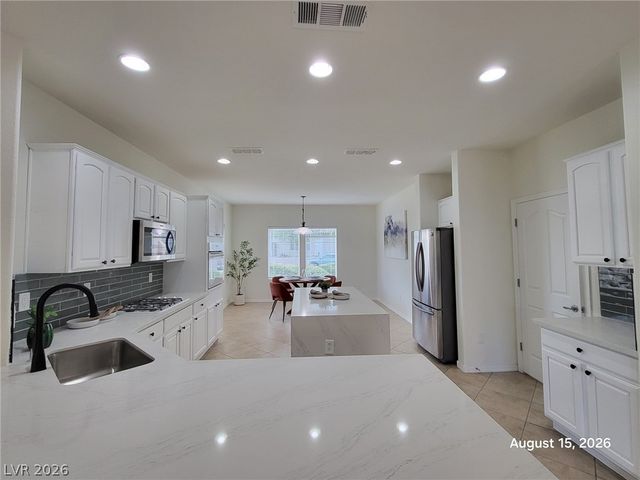 2116 Twin Falls Drive, Henderson, NV 89044