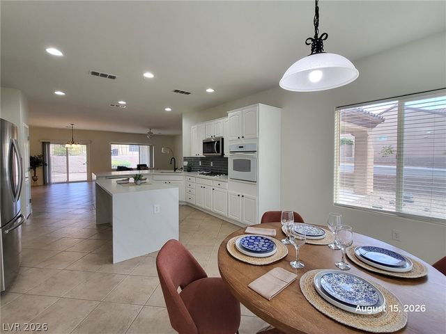 2116 Twin Falls Drive, Henderson, NV 89044