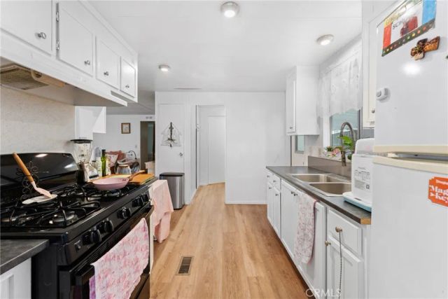 3883 Buchanan Street, Riverside, CA 92503