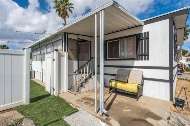 3883 Buchanan Street, Riverside, CA 92503