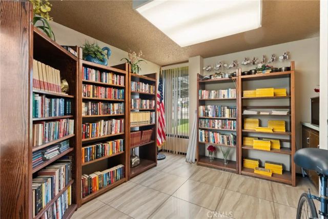 3883 Buchanan Street, Riverside, CA 92503