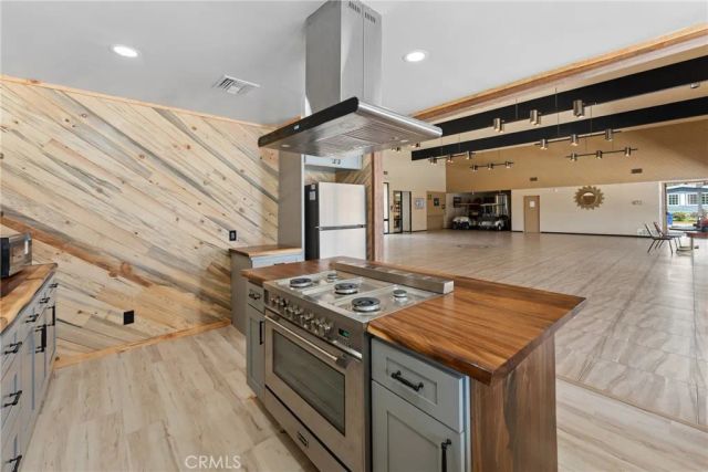 3883 Buchanan Street, Riverside, CA 92503