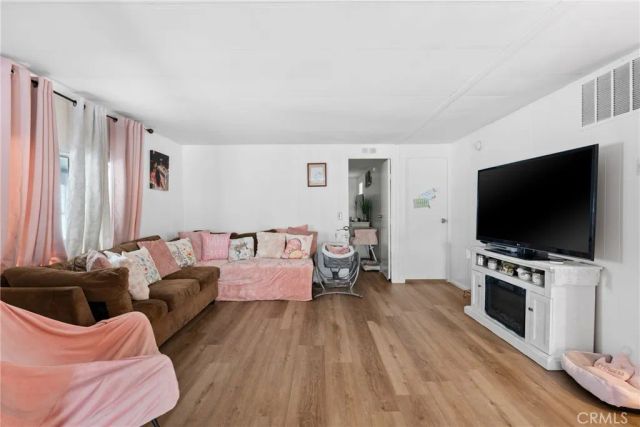 3883 Buchanan Street, Riverside, CA 92503