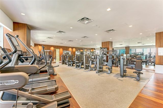 1300 S Miami Avenue 1610, Miami, FL 33130